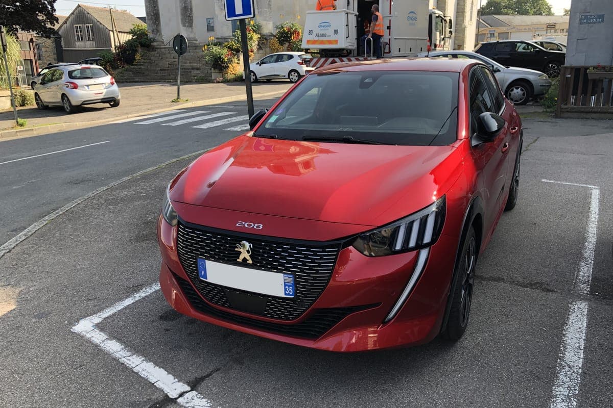 Peugeot 208 PureTech 100 (2020)